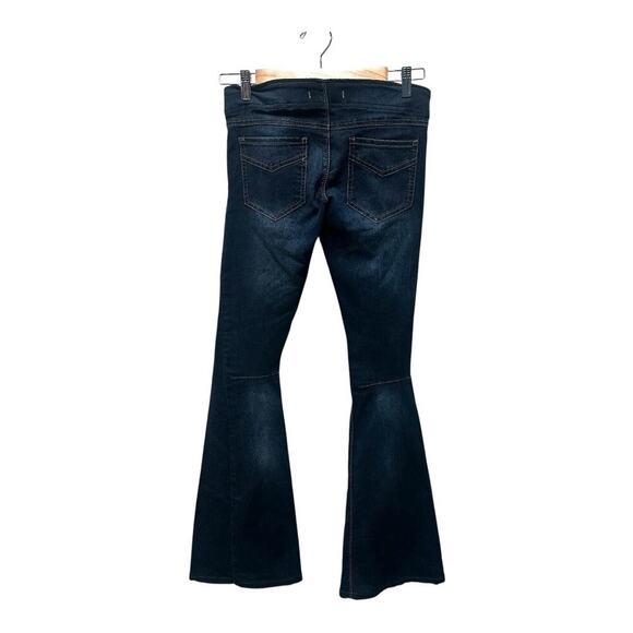 Free People Jeans Women’s Size 24 Dark Wash Flare Bell Bottom Low Rise Elastic - Picture 4 of 11